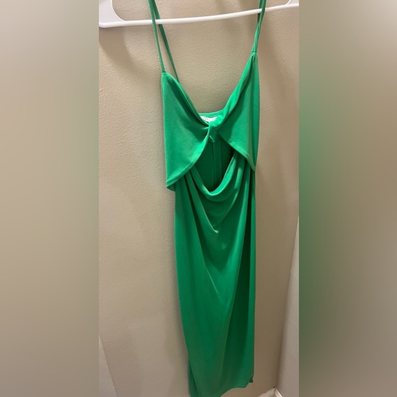 Zara Dresses & Skirts - Zara Bodycon Green Dress - barely worn before